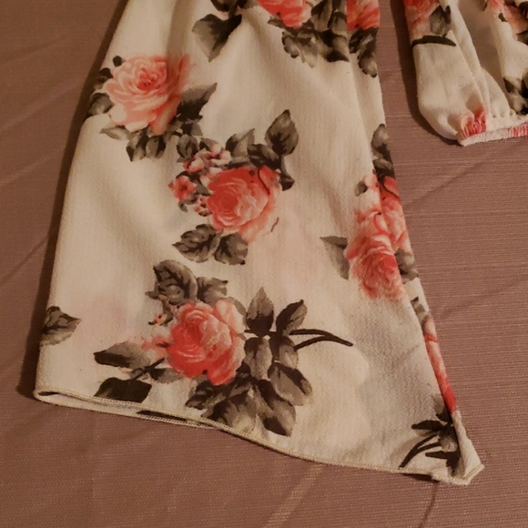 Floral top - Picture 3 of 3